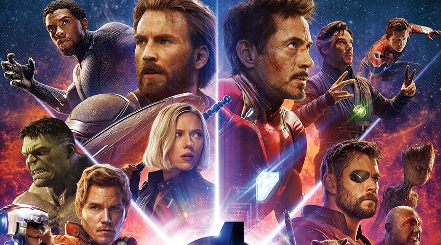 The first reaction to the first 30 minutes of Avengers: Infinity War has arrived along with the movie's opening weekend projection and IMAX poster!